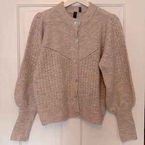 Shell Pink cardigan sweater - gives Sezane / French feeling. Size XS